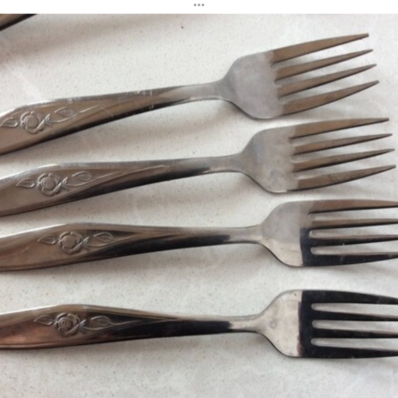 Vintage Utica Cameo Rose Fork Set 8 Salad Forks and 1 Serving Fork 9 Piece Steel - Picture 2 of 4